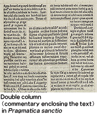 Double column (commentary enclosing the text) in "Pragmatica sanctio"