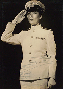 A portrait of ASHIHARA Kuniko