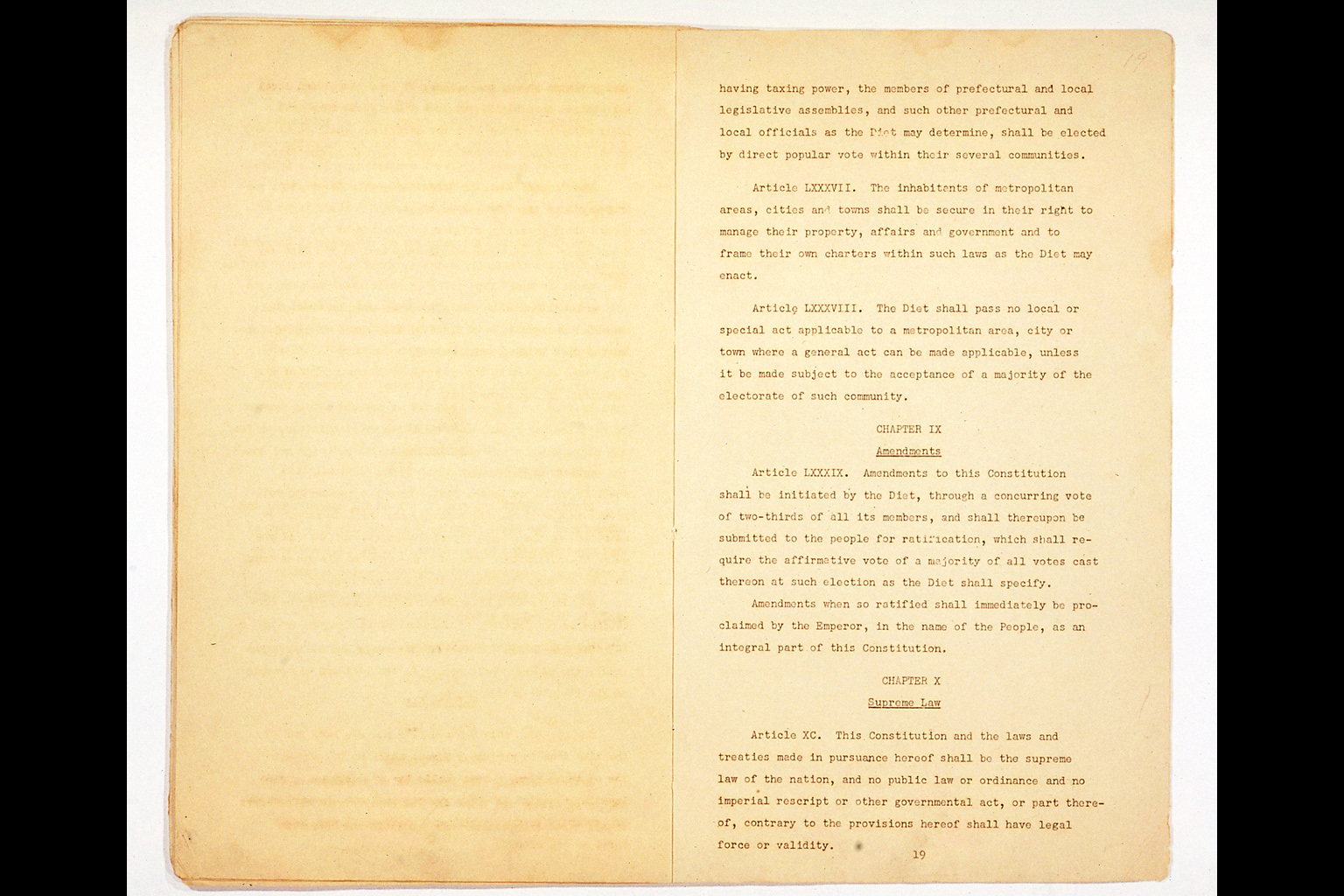 Constitution of Japan (GHQ Draft)(larger)